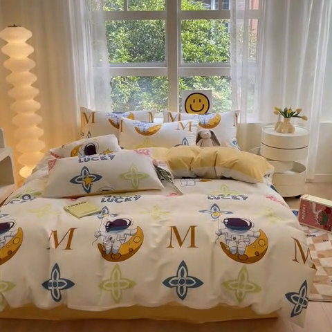 91家纺网 家纺一手货源 找家纺 集布 2023新款12868全棉喷气印花单被套 宇航员