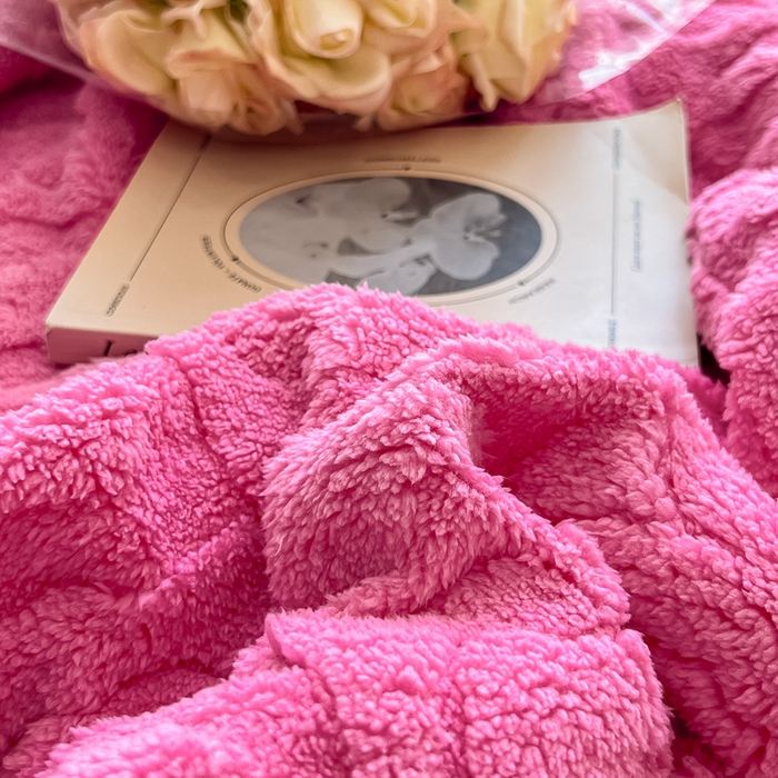 91家纺网 家纺一手货源 找家纺 2023不被定义的多巴胺A类双面塔芙绒羊羔绒毛毯办公室午睡盖毯子直播 果酱兔