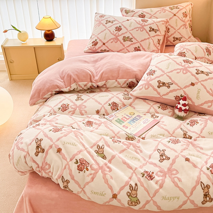 91家纺网 家纺一手货源 找家纺 桃子 2023新款ins小清新韩系卡通少女心奶油兔子加厚牛奶绒系列四件套-第一批 绒-菲丽