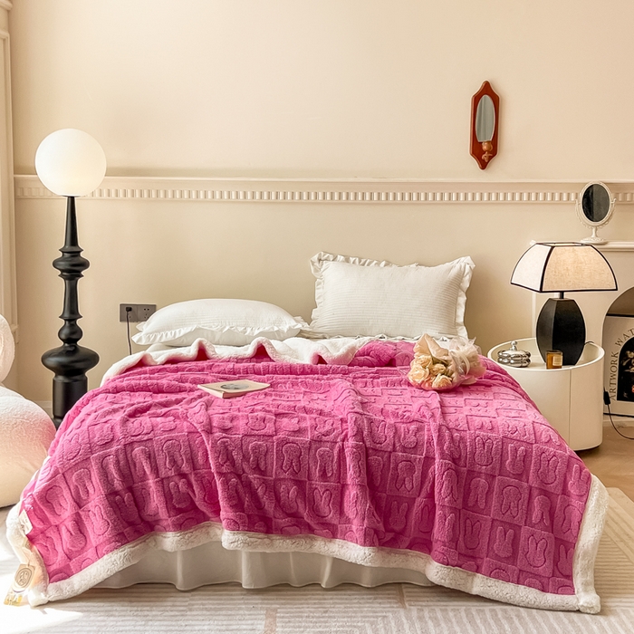 91家纺网 家纺一手货源 找家纺 2023不被定义的多巴胺A类双面塔芙绒羊羔绒毛毯办公室午睡盖毯子直播 果酱兔