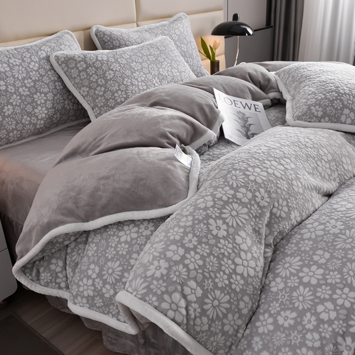 91家纺网 家纺一手货源 找家纺 诺梵 2023新款雕花绒四件套 绒雪花-灰