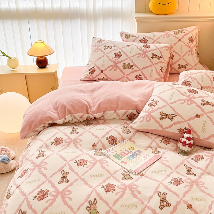 91家纺网 家纺一手货源 找家纺 桃子 2023新款ins小清新韩系卡通少女心奶油兔子加厚牛奶绒系列四件套-第一批 绒-菲丽