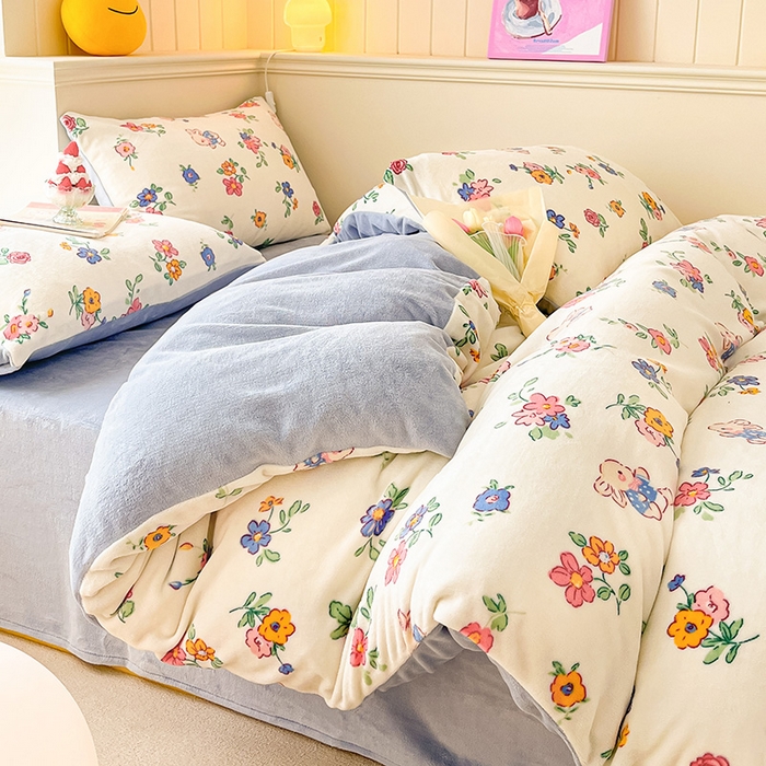 91家纺网 家纺一手货源 找家纺 桃子 2023新款ins小清新韩系卡通少女心奶油兔子加厚牛奶绒系列四件套-第一批 绒-花田兔