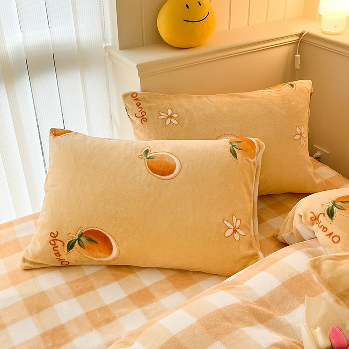 91家纺网 家纺一手货源 找家纺 桃子 2023新款ins小清新韩系卡通少女心奶油兔子加厚牛奶绒系列四件套-第一批 绒-橙汁