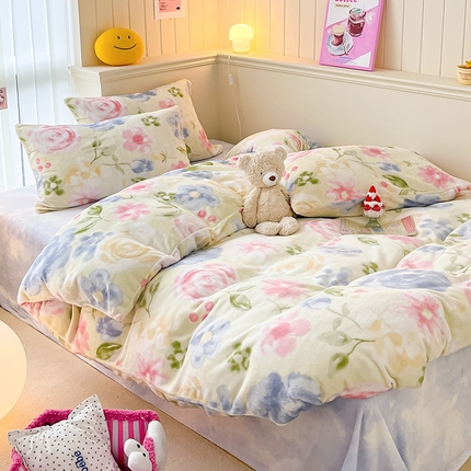 91家纺网 家纺一手货源 找家纺 （总）桃子 2023新款ins小清新韩系卡通少女心奶油兔子加厚牛奶绒系列四件套-第一批