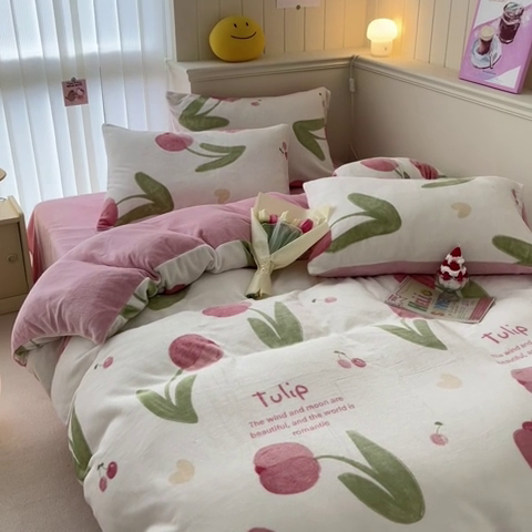 91家纺网 家纺一手货源 找家纺 桃子 2023新款ins小清新韩系卡通少女心奶油兔子加厚牛奶绒系列四件套-第一批 绒-花漫