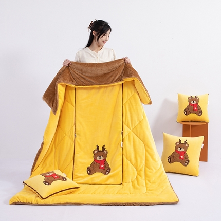 宝马家纺2023新款泰迪熊圣诞限量版毛巾绣抱枕被 黄色