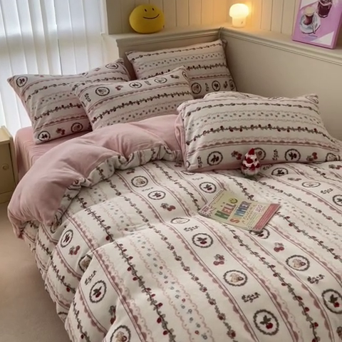 91家纺网 家纺一手货源 找家纺 桃子 2023新款ins小清新韩系卡通少女心奶油兔子加厚牛奶绒系列四件套-第一批 绒-可颂粉