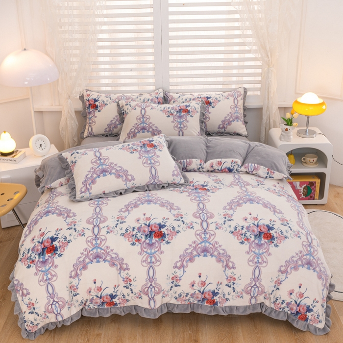 91家纺网 家纺一手货源 找家纺 首选 2023新款韩版花边牛奶绒四件套 巴黎恋人-白