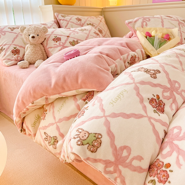 91家纺网 家纺一手货源 找家纺 桃子 2023新款ins小清新韩系卡通少女心奶油兔子加厚牛奶绒系列四件套-第一批 绒-菲丽