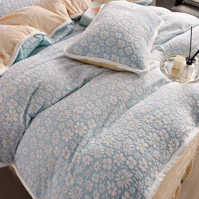 91家纺网 家纺一手货源 找家纺 诺梵 2023新款雕花绒四件套 绒雪花-蓝