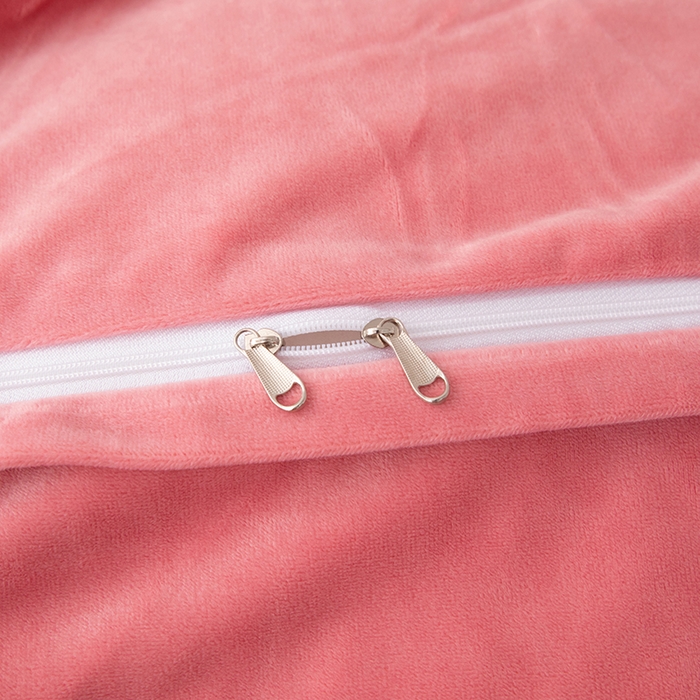 91家纺网 家纺一手货源 找家纺 优姿家纺 2024新品8.5斤德芙绒韩版床裙绣花保暖四件套 时尚玫瑰少女粉