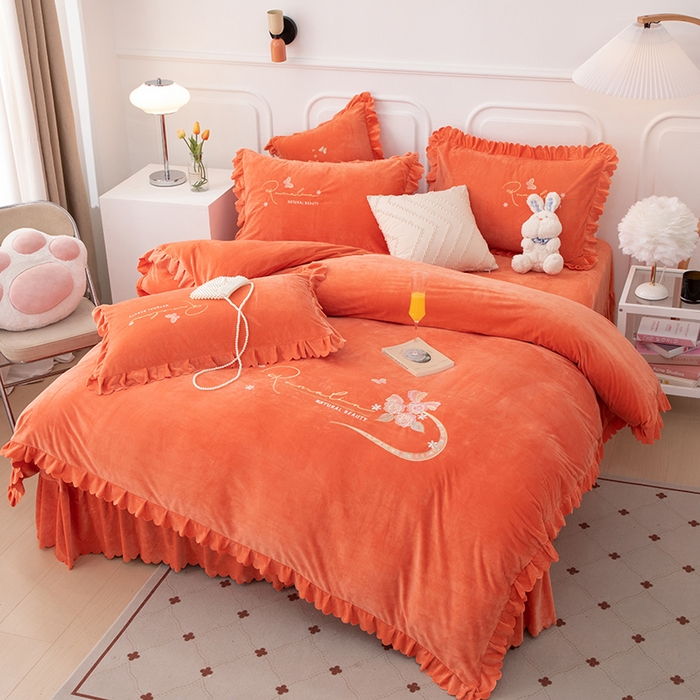 91家纺网 家纺一手货源 找家纺 优姿家纺 2024新品8.5斤德芙绒韩版床裙绣花保暖四件套 时尚玫瑰香妃桔