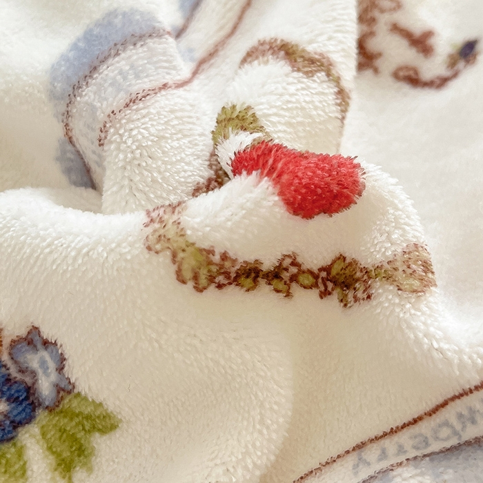 91家纺网 家纺一手货源 找家纺 金爱家 2023新款ins小清新韩系卡通少女心奶油兔子加厚牛奶绒系列四件套 绒-蓝可颂