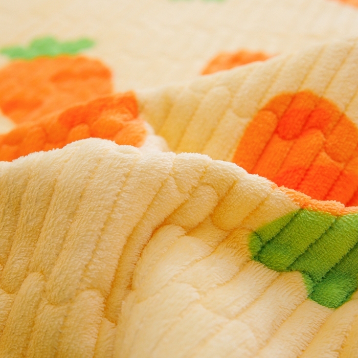 91家纺网 家纺一手货源 找家纺 青竹苑 2023新款直角款牛奶绒床盖夹棉保暖沙发垫榻榻米垫炕垫 小萝卜