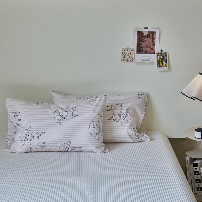 91家纺网 家纺一手货源 找家纺 窝米2023新品13370全棉印花单品系列枕套 羊咩咩枕套