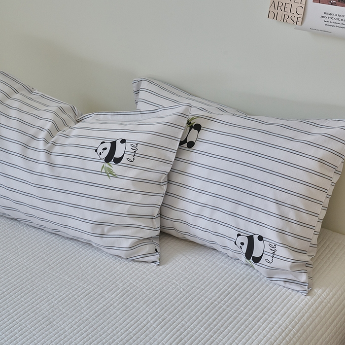 91家纺网 家纺一手货源 找家纺 窝米2023新品13370全棉印花单品系列枕套 熊猫枕套