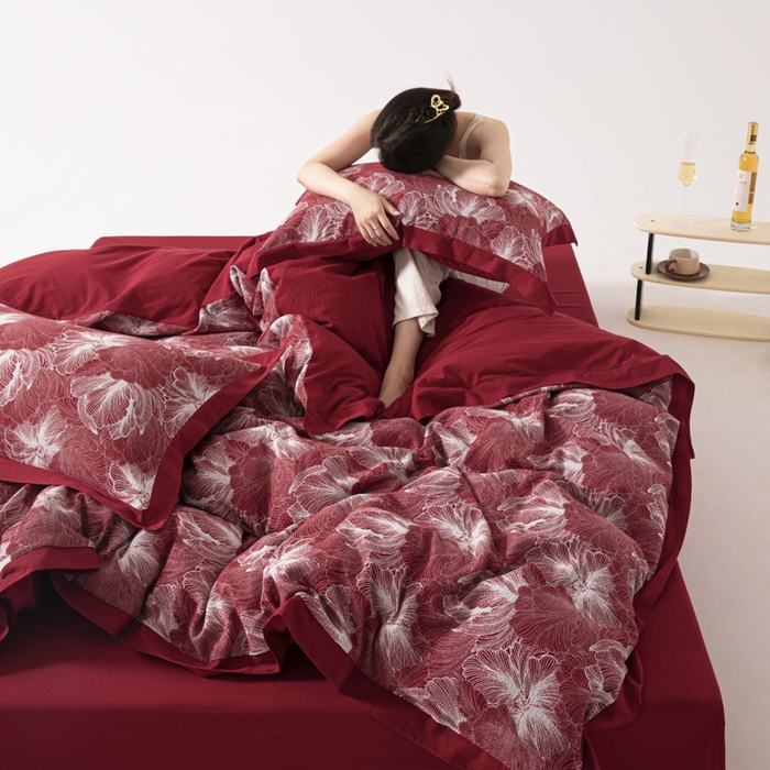 91家纺网 家纺一手货源 找家纺 安莱生活 2023新款花海系列色织双层纱工艺款宽边高奢四件套 花海-朱红