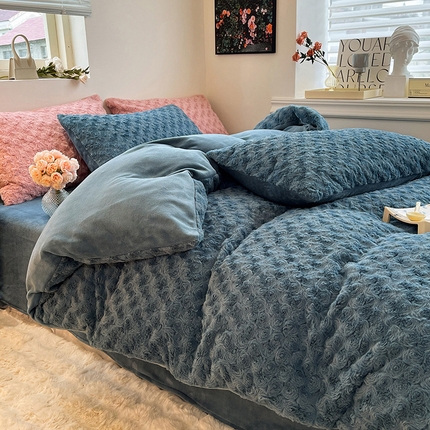 91家纺网 家纺一手货源 找家纺 （总）七七 2025新款兔兔绒兔毛绒四件套