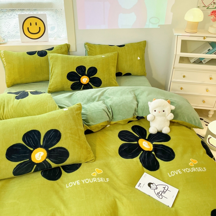 91家纺网 家纺一手货源 找家纺 （总）金爱家 2023新款ins小清新韩系卡通少女心奶油兔子加厚牛奶绒系列四件套