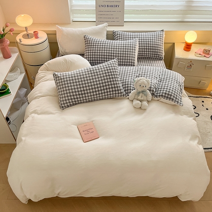 91家纺网 家纺一手货源 找家纺 （总）三朵家纺 2023新款牛奶绒混搭系列四件套