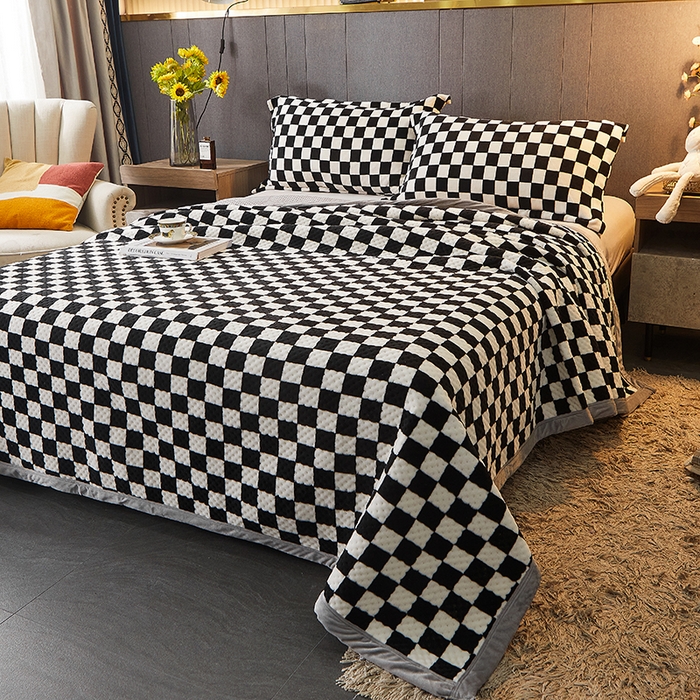 91家纺网 家纺一手货源 找家纺 胜权 2024款高克重牛奶绒夹棉单床盖单件保暖床盖三件套 棋盘格