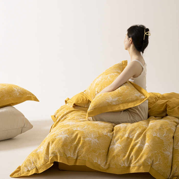 91家纺网 家纺一手货源 找家纺 安莱生活 2023新款花海系列色织双层纱工艺款宽边高奢四件套 花海-姜黄