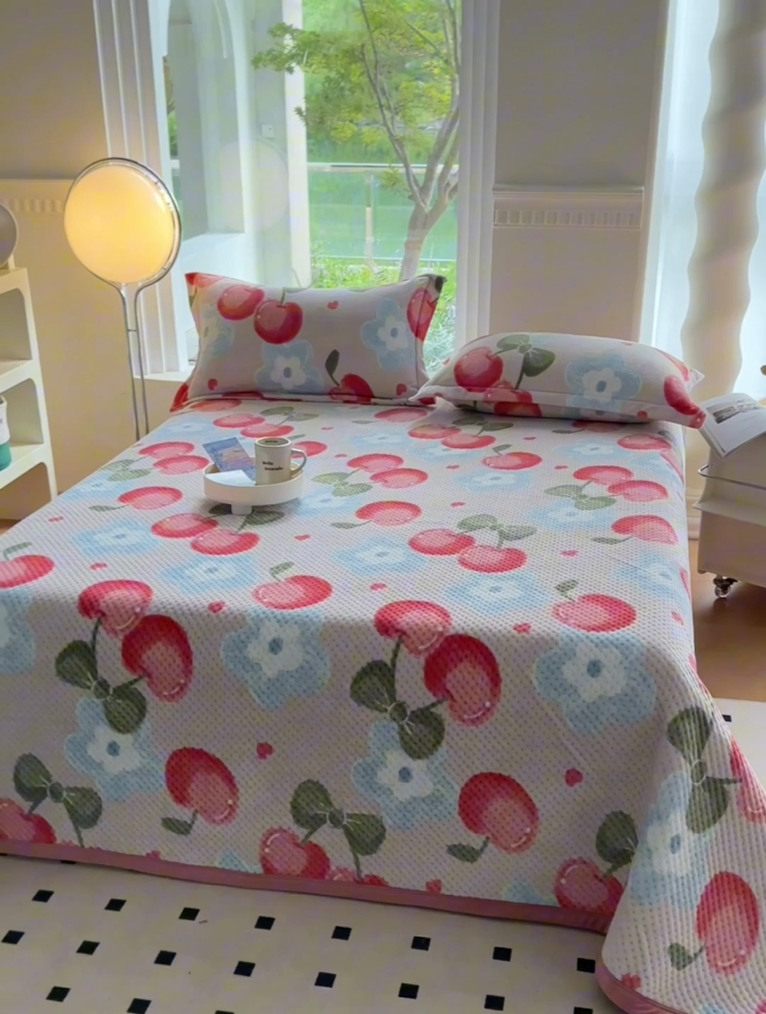 91家纺网 家纺一手货源 找家纺 胜权 2024款高克重牛奶绒夹棉单床盖单件保暖床盖三件套 樱桃世界