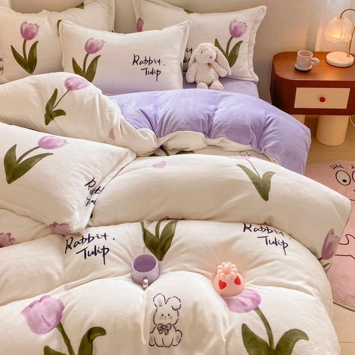 91家纺网 家纺一手货源 找家纺 梦之岛 2023新款牛奶绒加厚小清新印花保暖四件套 花园小兔