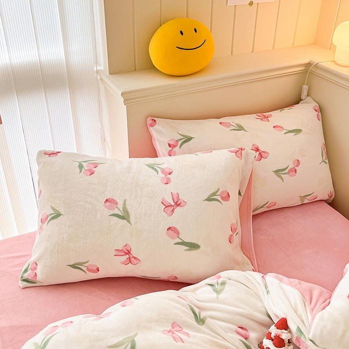 91家纺网 家纺一手货源 找家纺 金爱家 2023新款ins小清新韩系卡通少女心奶油兔子加厚牛奶绒系列四件套 绒-妙颜粉