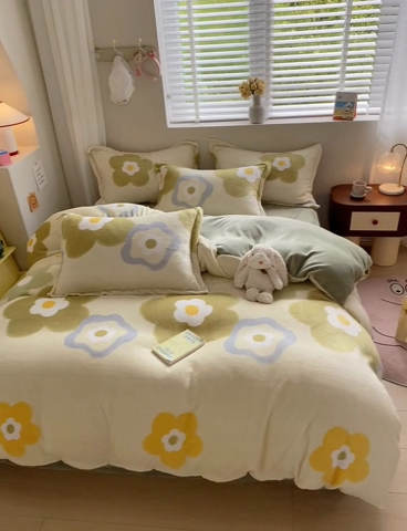 91家纺网 家纺一手货源 找家纺 梦之岛 2023新款牛奶绒加厚小清新印花保暖四件套 花开