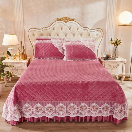 91家纺网 家纺一手货源 找家纺 恋尚 2023新款可脱卸水晶绒夹棉床盖卡雯系列 豆沙