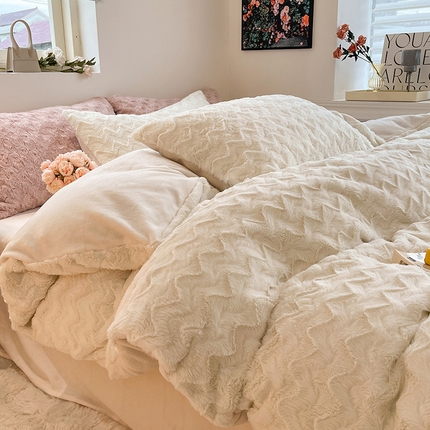 91家纺网 家纺一手货源 找家纺 （总）七七 2025新款兔兔绒兔毛绒四件套