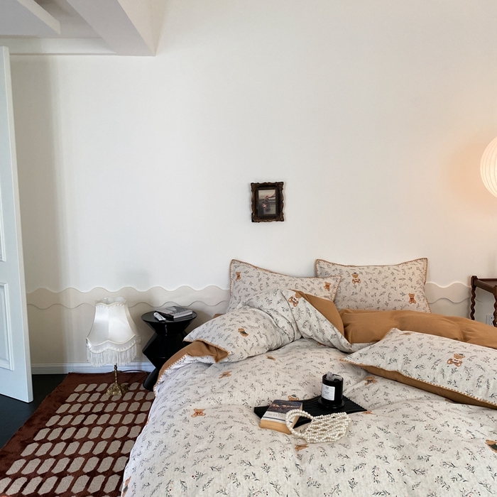 91家纺网 家纺一手货源 找家纺 旷野 2023秋冬磨毛碎花四件套 花间熊