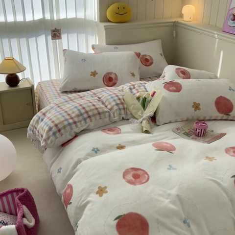 91家纺网 家纺一手货源 找家纺 金爱家 2023新款ins小清新韩系卡通少女心奶油兔子加厚牛奶绒系列四件套 绒-蜜桃朵朵