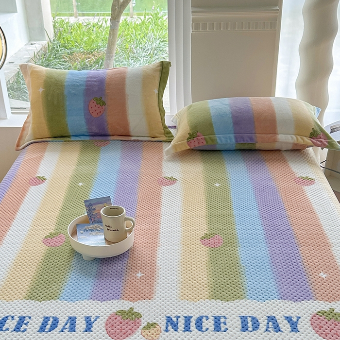 91家纺网 家纺一手货源 找家纺 胜权 2024款高克重牛奶绒夹棉单床盖单件保暖床盖三件套 彩虹甜心