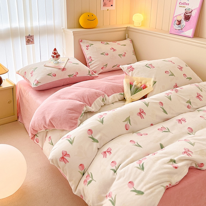 91家纺网 家纺一手货源 找家纺 金爱家 2023新款ins小清新韩系卡通少女心奶油兔子加厚牛奶绒系列四件套 绒-妙颜粉