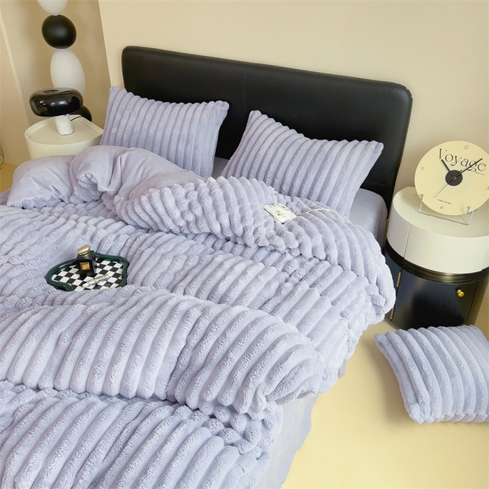 91家纺网 家纺一手货源 找家纺 丝幔 2025新款复古时尚AB面兔毛绒牛奶绒抽条四件套 兔毛紫C