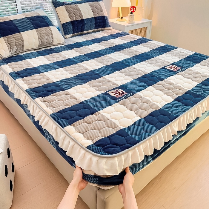 91家纺网 家纺一手货源 找家纺 （总）情煊家纺 2023新款保暖牛奶绒夹棉床笠-花边款