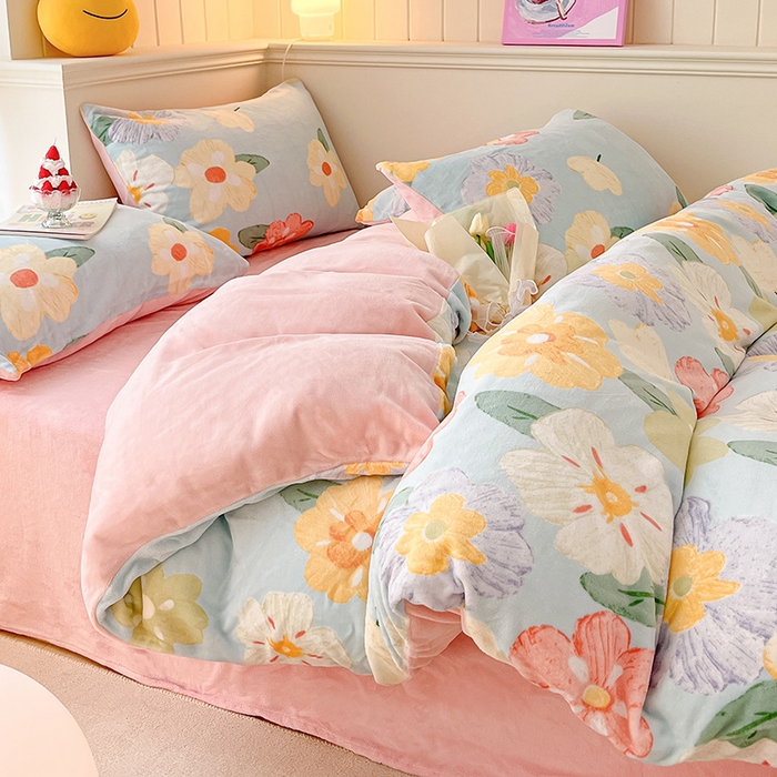 91家纺网 家纺一手货源 找家纺 金爱家 2023新款ins小清新韩系卡通少女心奶油兔子加厚牛奶绒系列四件套 绒-缤纷花园