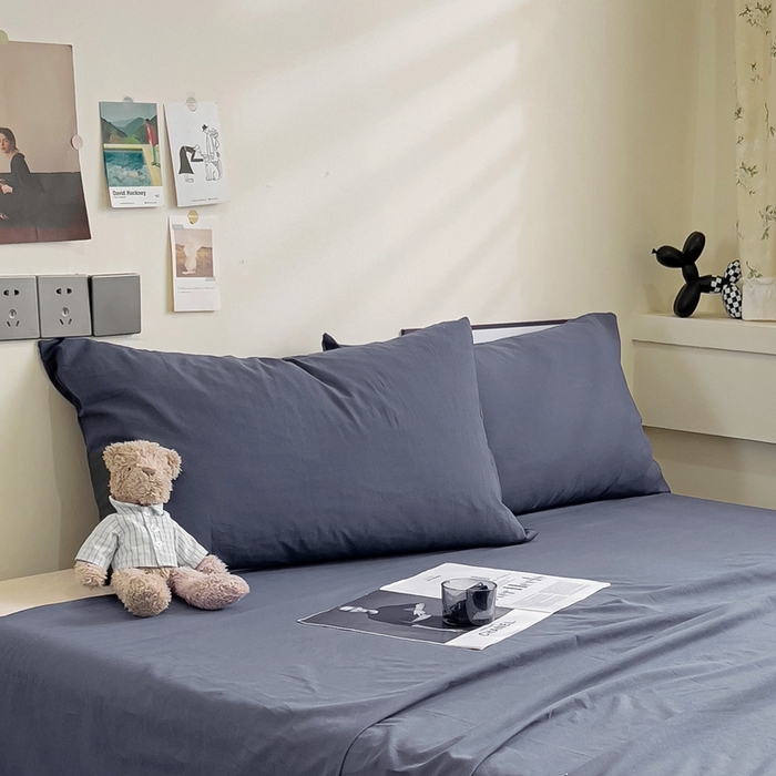 91家纺网 家纺一手货源 找家纺 六巷胡同 2023新款32支全棉纯色水洗棉单枕套 藏青蓝