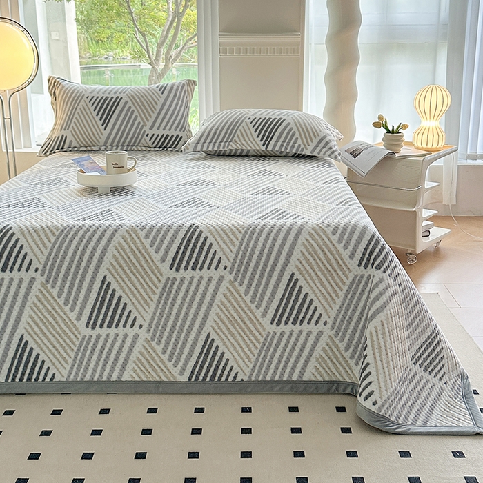 91家纺网 家纺一手货源 找家纺 （总）2024高克重牛奶绒夹棉单床盖单件保暖床盖三件套