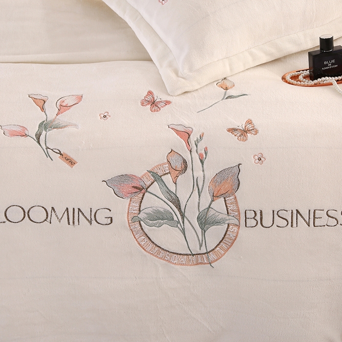 91家纺网 家纺一手货源 找家纺 富之航 2023新款牛奶绒刺绣四件套 莫奈花园-白