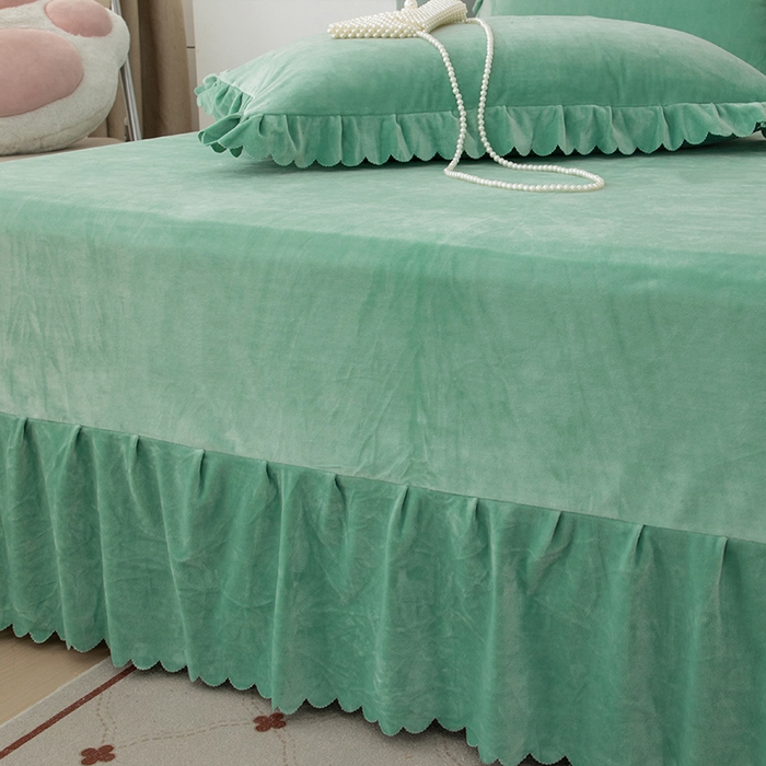 91家纺网 家纺一手货源 找家纺 优姿家纺 2024新品8.5斤德芙绒韩版床裙绣花保暖四件套 绽放浅绿