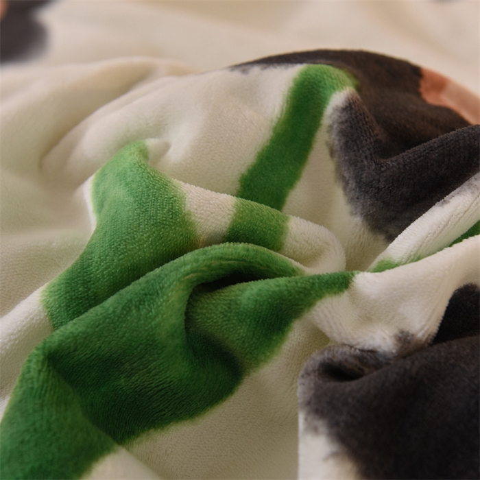 91家纺网 家纺一手货源 找家纺 暖洋 2024新款A类母婴加厚印花牛奶绒臻棉绒四件套场景二 墨影