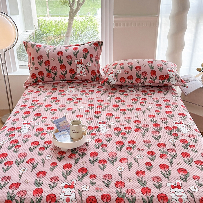 91家纺网 家纺一手货源 找家纺 胜权 2024款高克重牛奶绒夹棉单床盖单件保暖床盖三件套 玫瑰乐园