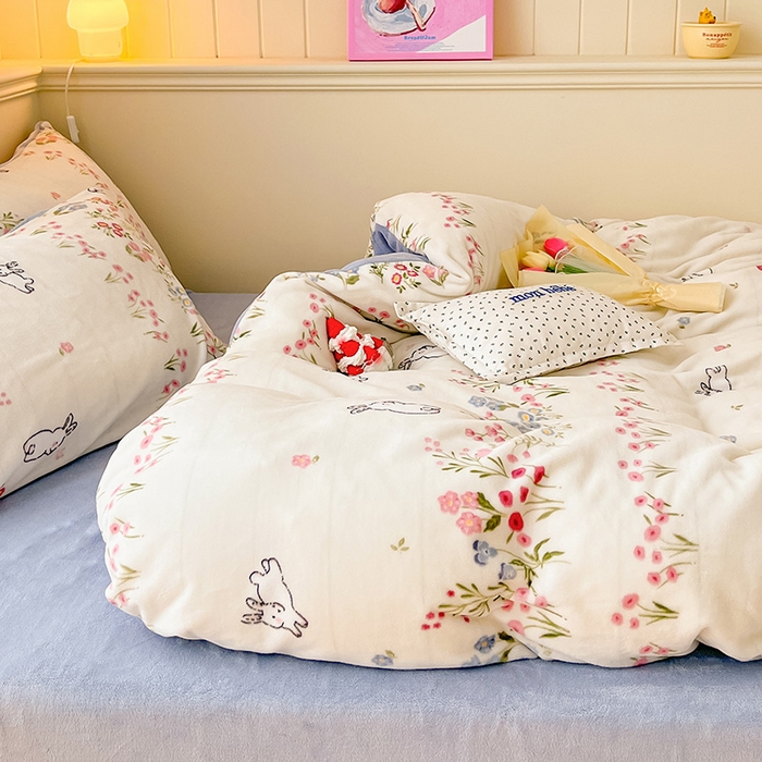 91家纺网 家纺一手货源 找家纺 金爱家 2023新款ins小清新韩系卡通少女心奶油兔子加厚牛奶绒系列四件套 绒-美悠