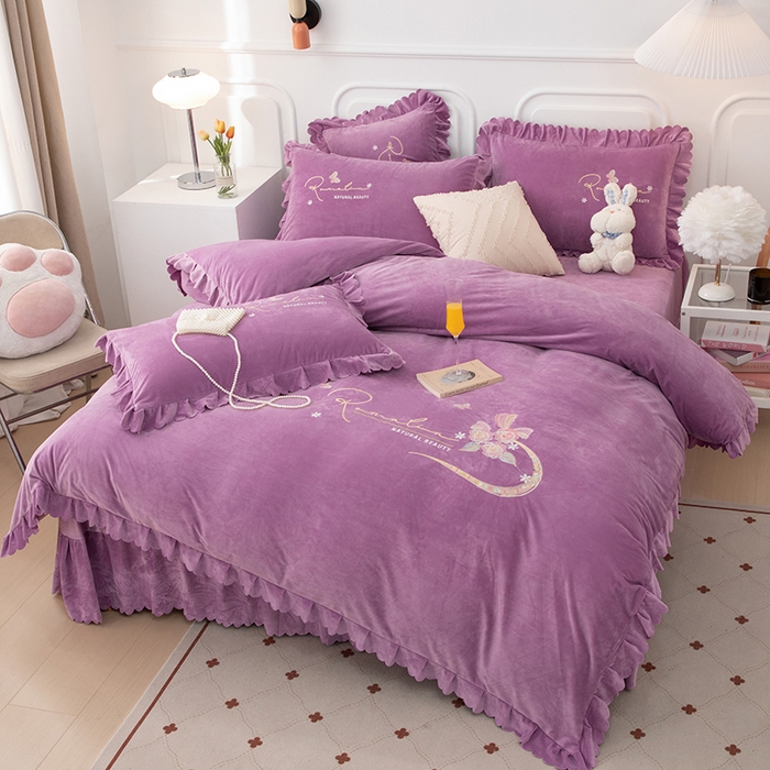91家纺网 家纺一手货源 找家纺 优姿家纺 2024新品8.5斤德芙绒韩版床裙绣花保暖四件套 时尚玫瑰紫色