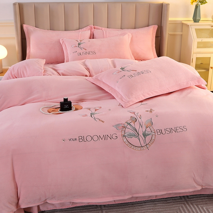 91家纺网 家纺一手货源 找家纺 富之航 2023新款牛奶绒刺绣四件套 莫奈花园-粉