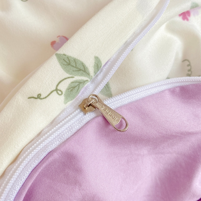 91家纺网 家纺一手货源 找家纺 雅阁尔 2023新款直播爆款母婴级水洗棉双层纱四件套小碎花被套床笠款三件套 紫色果实